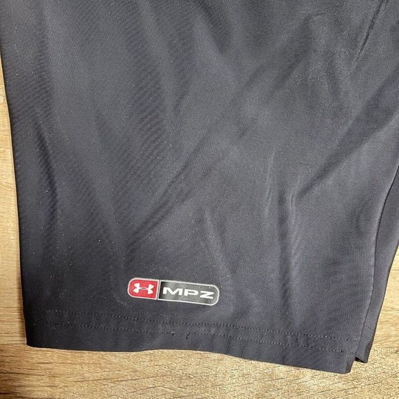 Under Armour Performance MPZ Compression Shorts Mens Size Small S 28” X 7” - Picture 3 of 9
